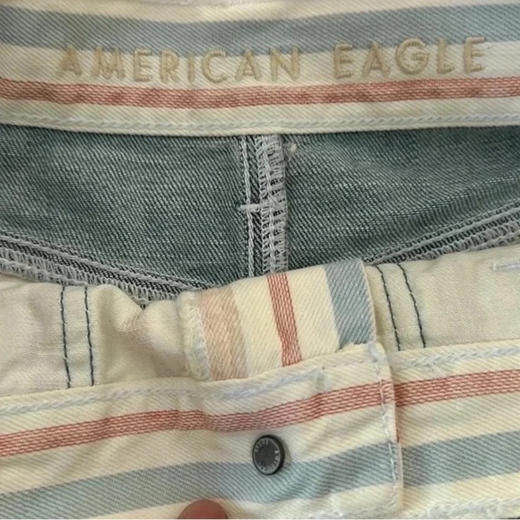 AMERICA EAGLE MOM SHORTS Women’s Size 0 Frayed Hem - Picture 4 of 5